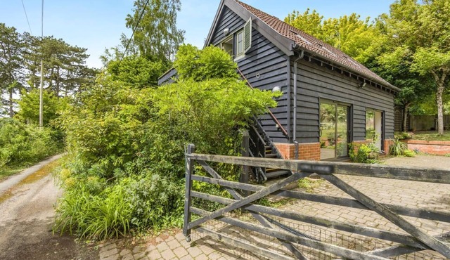 2 Bed in Woodbridge (oc-owls)