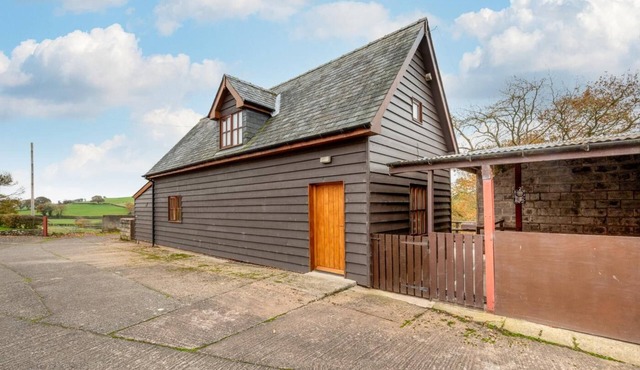 2 Bed in Y Drenewydd (oc-waa401)