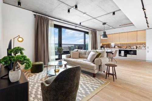 2 Bed Luxury Penthouse & Private Balcony
