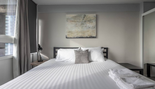 2 bed Zone1 slps 6 super wifi terrace view of Big Ben and central London