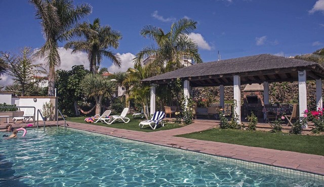 2 Bedrooms, Mountain View, HEATED POOL, Heating, Terrace, Free Wifi (5)