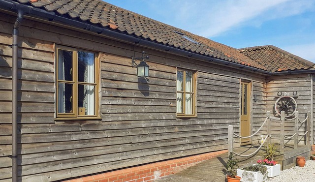 2 bedroom accommodation in Gimingham