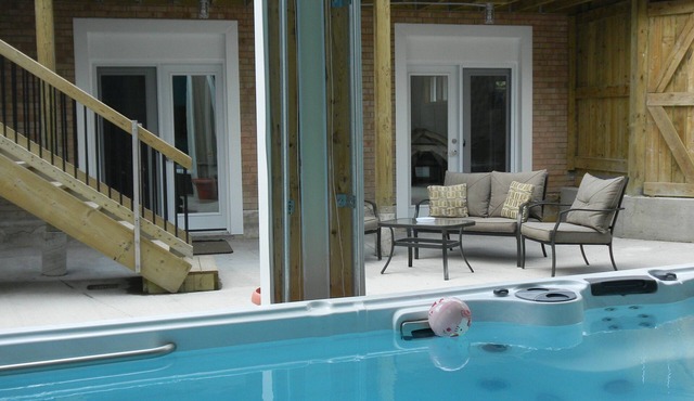 2 Bedroom Apartment With Pool West Side