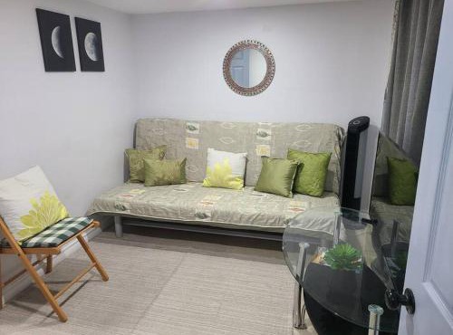 2 bedroom + Bath in Eastyork