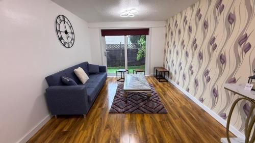 2 Bedroom Holiday Home 20 Mins from Loch Lomond