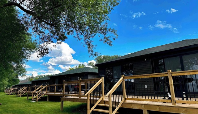 2-bedroom Lake Front Cottage in Harwood, ON #1