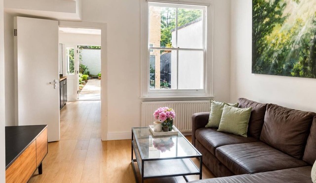 2 Storey Victorian Garden Flat