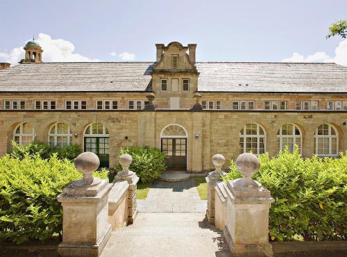 2 The Courtyard