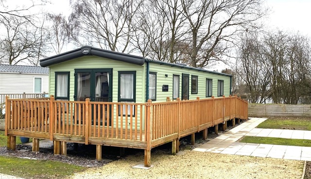 22 Sunset View lodge Seven Lakes Country Park, Crowle, Lincolnshire