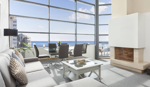 252 Exclusive Beachfront Penthouse w/Pool I
