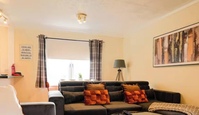 2BR Flat By Caledonia Luxe Stays Airdrie | Sleeps4