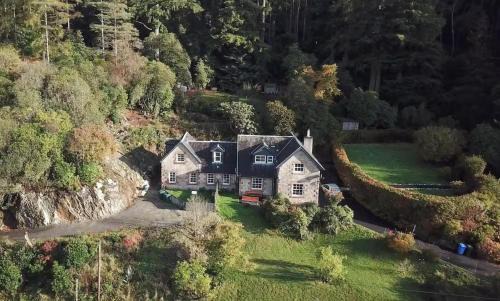 3 Bed House - Mountain Views Bbq Firepit