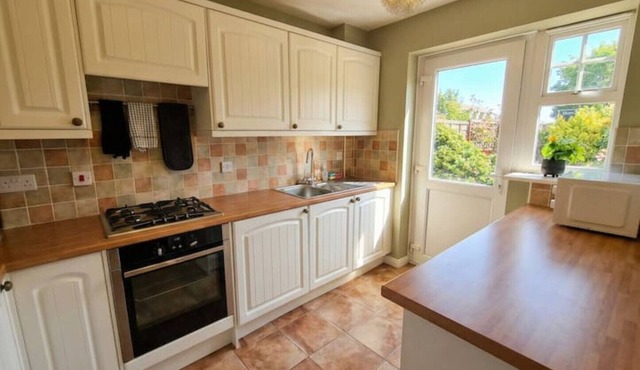 3 bed house. Perfect for Contractors & families