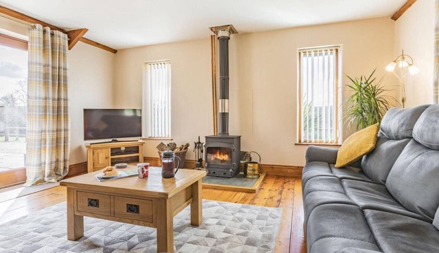 3 Bed in Callington (oc-mbarn)