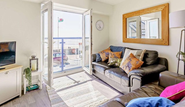 3 Bed in Carmarthen (oc-82383)