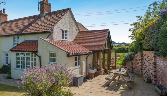 3 Bed in Lower Holbrook (oc-2aglh)