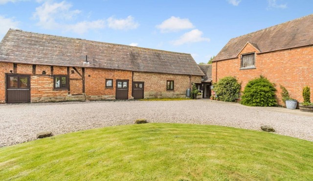 3 Bed in Tong (oc-t30724)