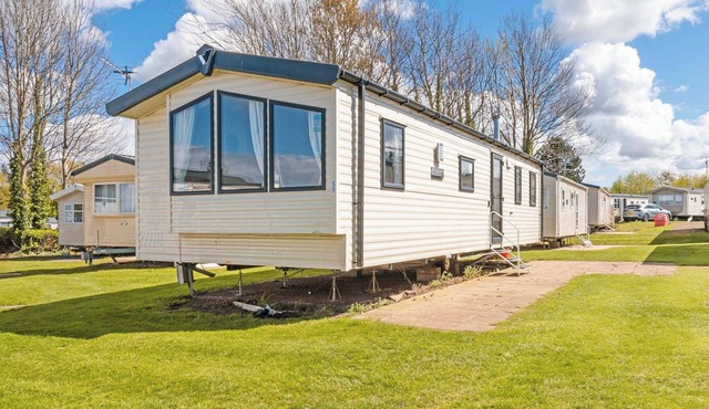 3 bedroom accommodation in Seaton Sands