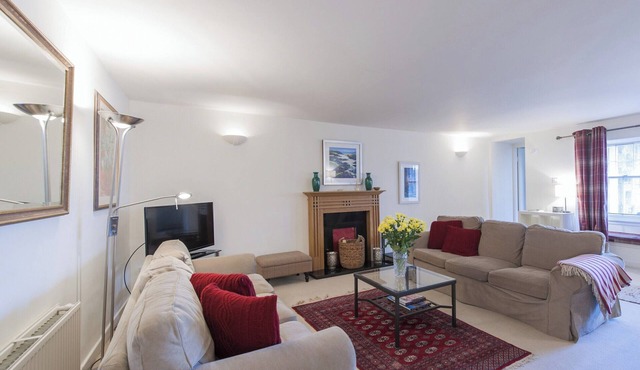 3 bedroom accommodation in Edinburgh