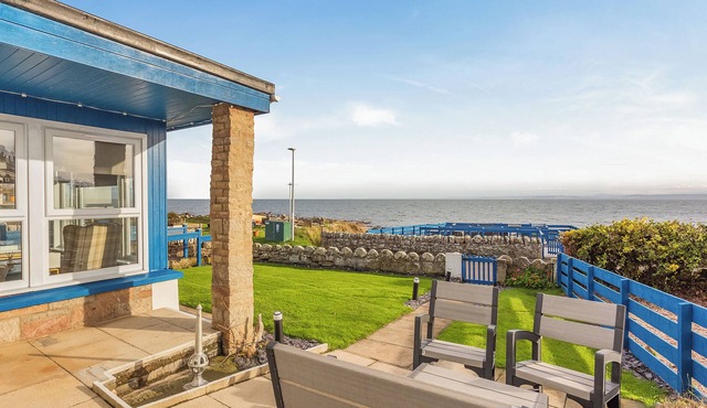 3 bedroom accommodation in Hilton