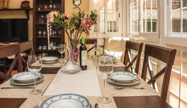3 bedroom amazing apartment in Sevilla