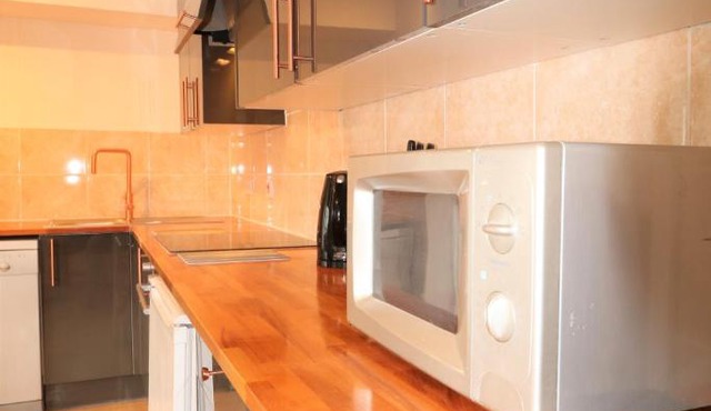 3 bedroom City Centre Apartment in Lauriston Place