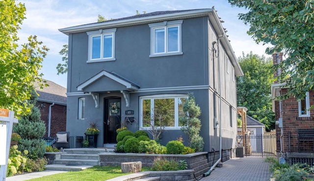 3Bdr Detached House close to The Danforth