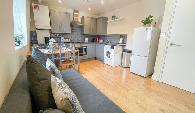 3BDR flat near Aldgate, Brick Lane & Tower Hill