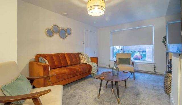 3BR Near Glasgow | Free Parking | Ideal for Work