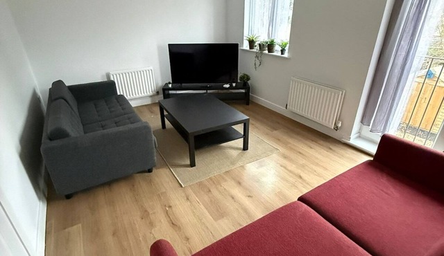 4-Bed Contractor-Friendly House|Long Stays Welcome