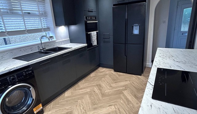 4 bed high standard home in The Lane District.