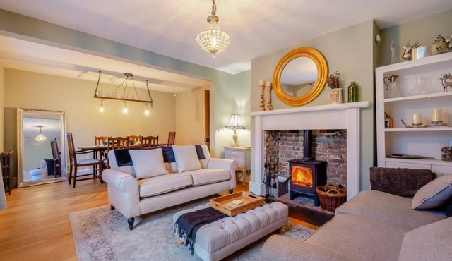 4 Bed in Maidstone (oc-s30425)