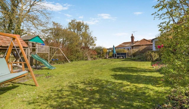 4 Bed in Sharrington (oc-o37499)