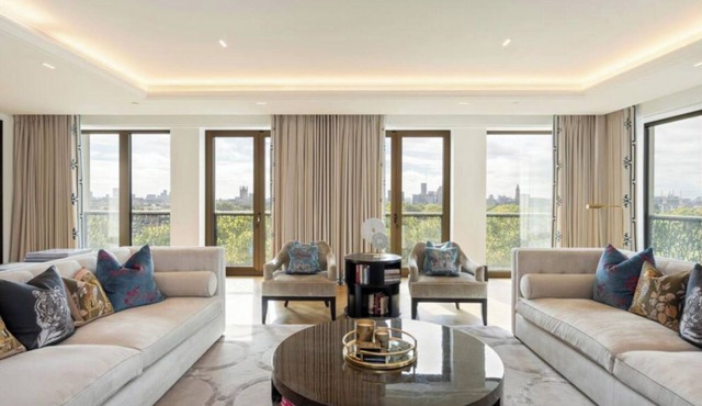 4 bedrooms Luxury Mayfair Apartment w/Swimming Pool & Cinema, sleeps 10