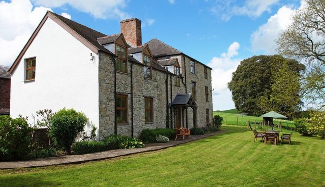 5 Bed in Denbigh (oc-413746)