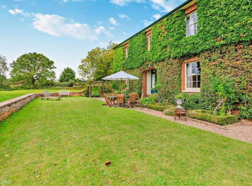 5 Bed in Taunton oc-95570