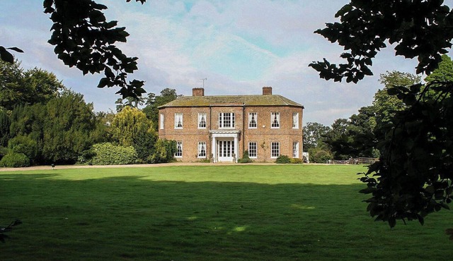 5 bedroom accommodation in Alkborough, near Scunthorpe