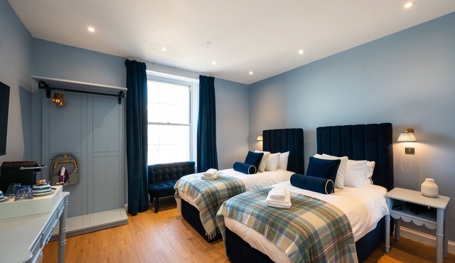 53 Frederick Street - Room 9