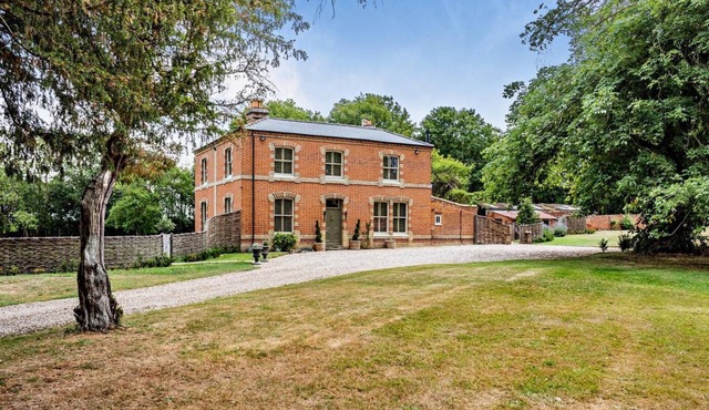 6 Bed in Cowlinge (oc-b32762)