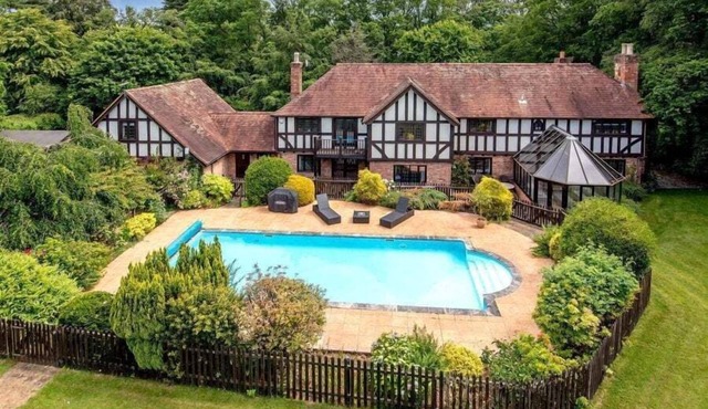 6 Bed in Taunton (oc-b34095)
