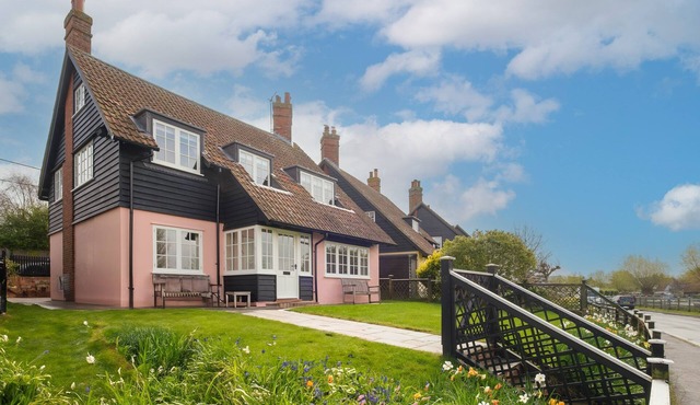 9 The Haven - sleeps 8 guests in 4 bedrooms