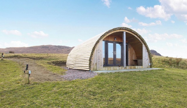 A good sized, dog friendly pod with silent surroundings.