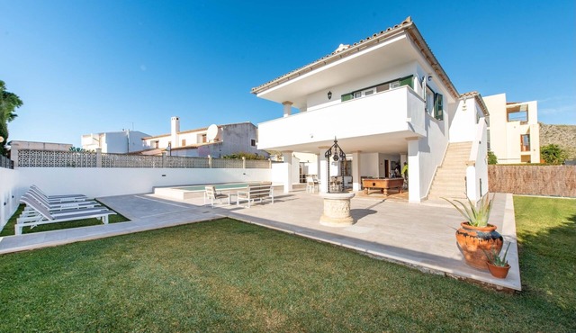 A perfect location villa for holidays with A/C and private pool
