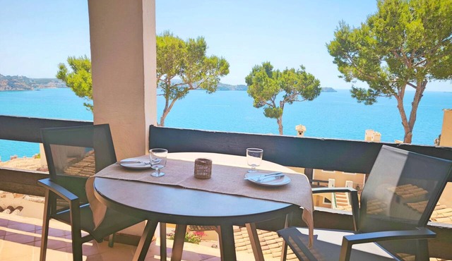 A3012 Apartment with sea view for 3 people in Cala Fornells