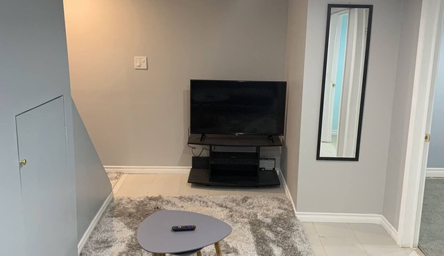 Adorable two bedrooms unit with sperate entrance close to everywhere