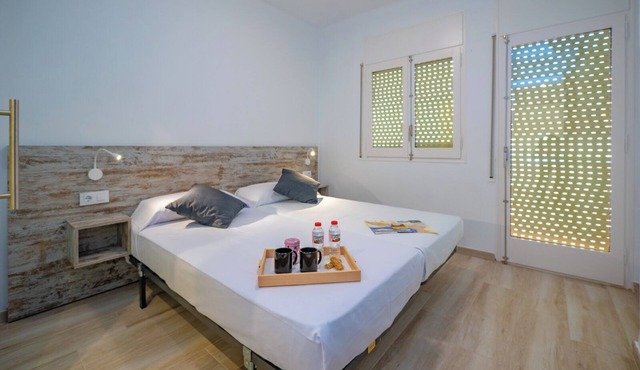 Agi Gloria Rooms 102 Hostel for rent in Roses Girona.