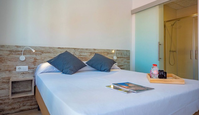 Agi Gloria Rooms 306 Hostel for rent in Roses Girona.