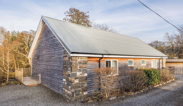 Almond Cottage - Riverside Hideaway - UKC9289