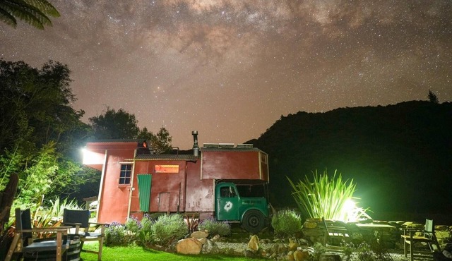 Alpacas Off Grid - House Truck (Spacious/Boutique)