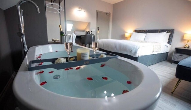 Amorist Hotel